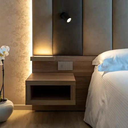 Lungomare Hotel 4*