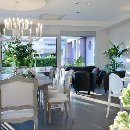 Lungomare Hotel 4*